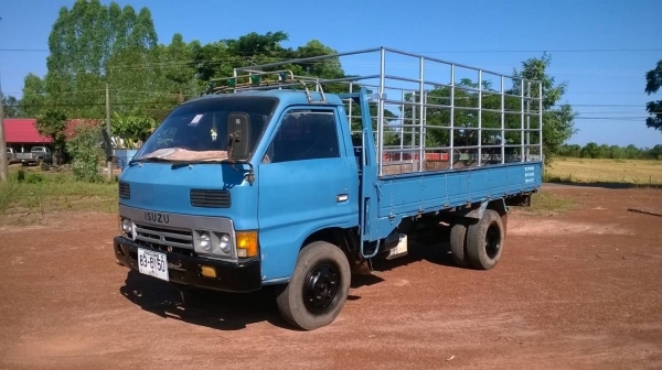 ขาย 6 ล้อ KS 110 คัสซีสวยตลอดเส้น เครื่อง 4BD1 110 แรงม้าฝาขาว เกียร์ดี เบรคดี ทะเบียนพร้อมโอน ราคาต่อรองได้ครับ