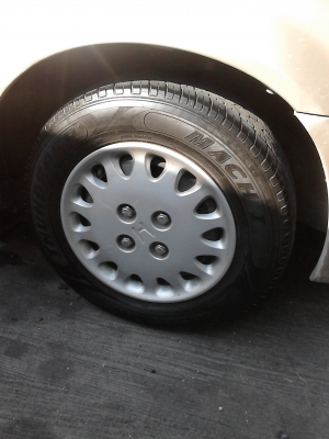 175/70R13  กะทะล้อพร้อมยาง  4 เส้น THUNDER  TEL.081-427-3941