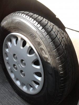 175/70R13  กะทะล้อพร้อมยาง  4 เส้น THUNDER  TEL.081-427-3941