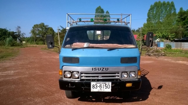 ขาย 6 ล้อ ISUZU KS 110 คัสซีสวยตลอดเส้น เครื่อง 4BD1 110 แรงม้า เกียร์ดี เบรคดี ทะเบียนพร้อมโอน ราคาต่อรองได้ครับ
