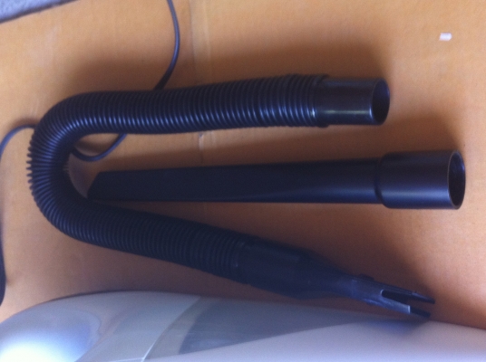 เครื่องดูดฝุ่นในรถ BLACK&DECKER ใช้ไฟDC 12V. จากรถยนต์และบ้านได้ เครื่องดูดฝุ่นในรถ BLACK&DECKER ใช้ไฟDC 12V. จากรถยนต์และบ้านได้