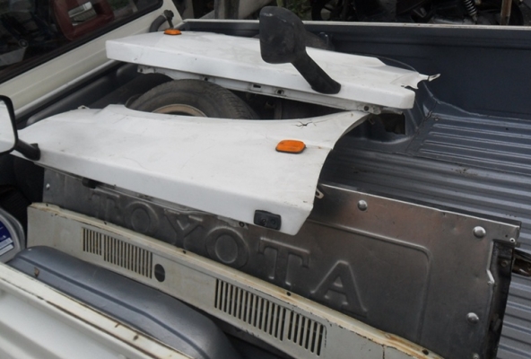 แผงปิดใต้ที่ปัดน้ำฝน toyota HERO แท้ถอดจากรถ