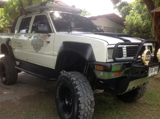 ขาย 4 ประตู KB เครื่อง 4JB1. 2800 cc. โบว์  ยาง 35 ขอบ16 นิ้ว ราคา 145,000฿