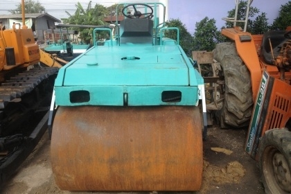 ขายรถบด สภาพสวย พร้อมใช้งาน เครื่องดี มีระบบสั่นนะเทือน 3.5 ตัน ราคาต่อรองได้ ขายรถบด สภาพสวย พร้อมใช้งาน เครื่องดี มีระบบสั่นนะเทือน 3.5 ตัน ราคาต่อรองได้