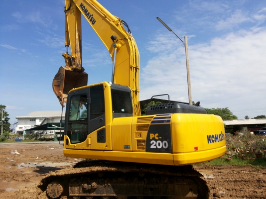KOMATSU  PC200-8  รถสวยพร้อมใช้งาน