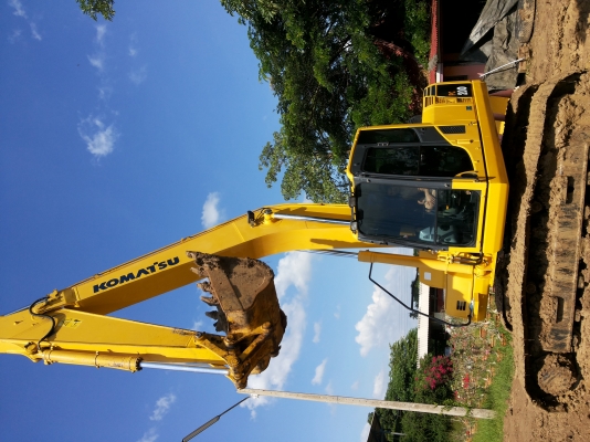 KOMATSU  PC200-8  รถสวยพร้อมใช้งาน