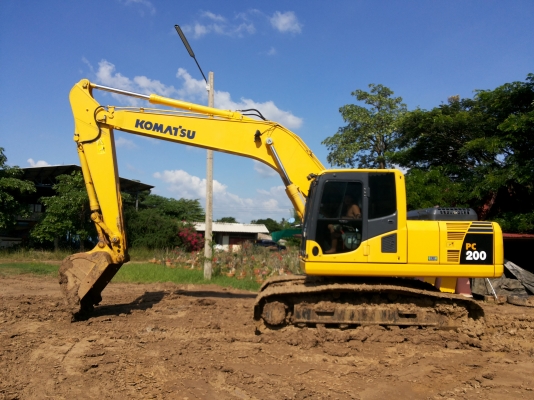 KOMATSU  PC200-8  รถสวยพร้อมใช้งาน