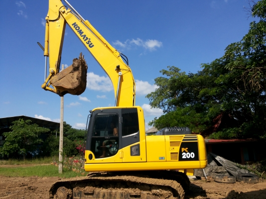 KOMATSU  PC200-8  รถสวยพร้อมใช้งาน