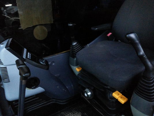 KOMATSU  PC200-8  รถสวยพร้อมใช้งาน