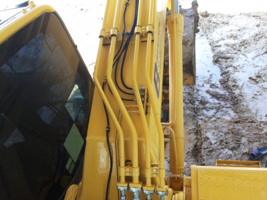 KOMATSU  PC200-8  รถสวยพร้อมใช้งาน