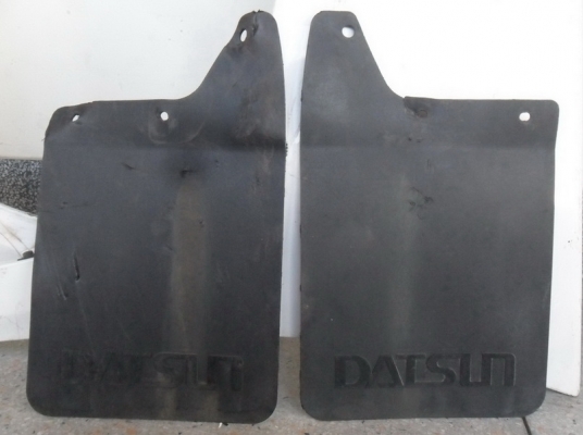 ยางกันโคลน DATSUN แท้JAPAN