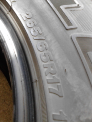 265/65R17 BRIDGESTONE DUELER  A/T   ชุด 4 เส้น TEL.081-427-3941