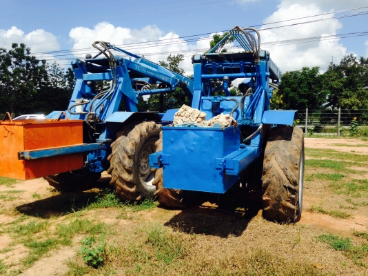 ขายรถไถฟอร์ดพร้อมคีบอ้อย...ด่วนมาก