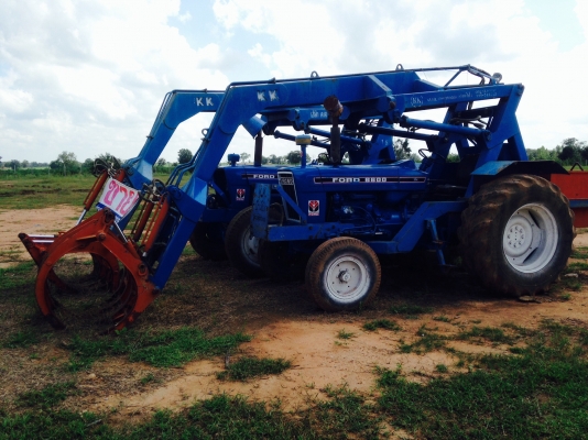ขายรถไถฟอร์ดพร้อมคีบอ้อย...ด่วนมาก