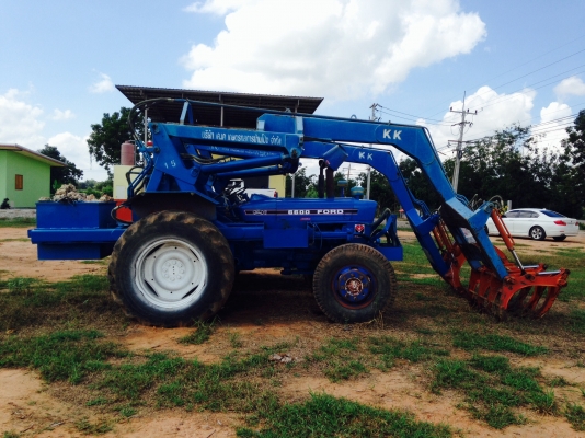 ขายรถไถฟอร์ดพร้อมคีบอ้อย...ด่วนมาก
