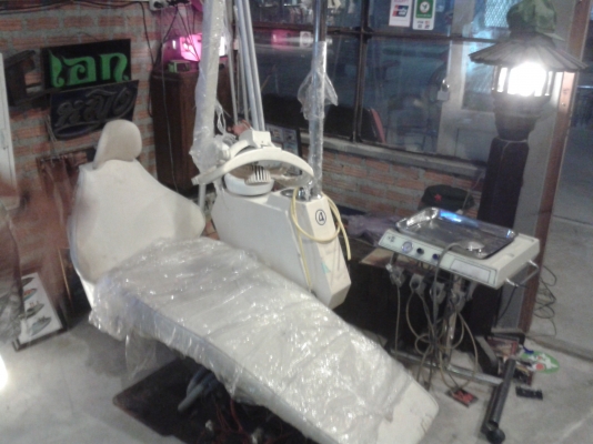 เตียงชุดอุปกรทำฟัน ขาย 10000บาท