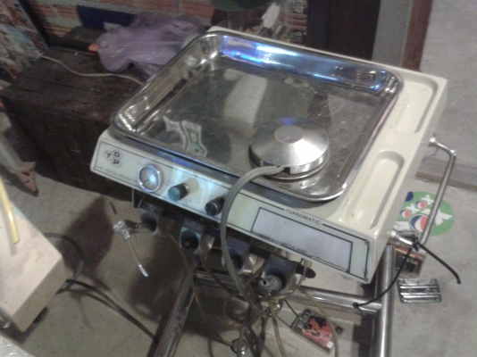 เตียงชุดอุปกรทำฟัน ขาย 10000บาท