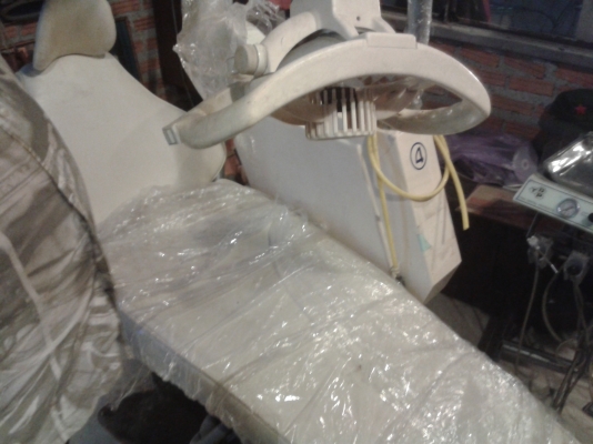 เตียงชุดอุปกรทำฟัน ขาย 10000บาท