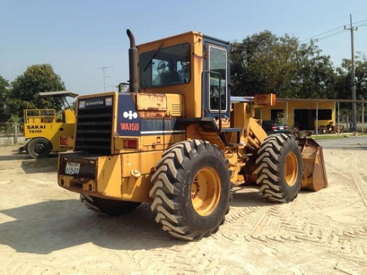 รถตัก Komatsu WA 150-1 นำเข้าจาก ญี่ปุ่น +++ สวยมาก พร้อมใช้งาน ขายถูก 090-986-2521 รถตัก Komatsu WA 150-1 นำเข้าจาก ญี่ปุ่น +++ สวยมาก พร้อมใช้งาน ขายถูก 090-986-2521