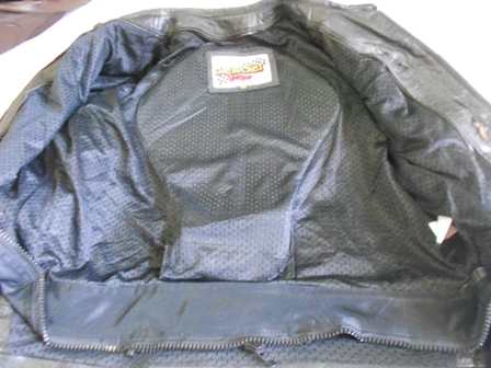 สื้อหนังแข่งสนามสภาพสวยไม่มีตำหนิ ไซส์48