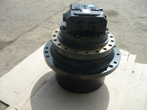 ตัวเดินใหม่ ใช้กับรถขุด  Komatsu PC20, PC30, PC40, PC60, PC100, 120 ของเกาหลี ราคาย่อมเยาว์ ติดต่อได้ที่ 091 695-6445