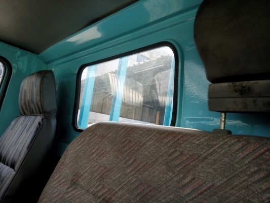 ขายถูก รถบันทุกสี่ล้อ ISUZU NKR รถห้าง แท้ 88 แรง  รถสภาพดี พร้อมใช้งานครับ