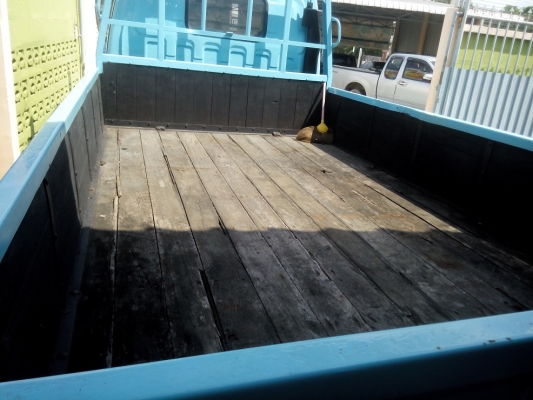 ขายถูก รถบันทุกสี่ล้อ ISUZU NKR รถห้าง แท้ 88 แรง  รถสภาพดี พร้อมใช้งานครับ