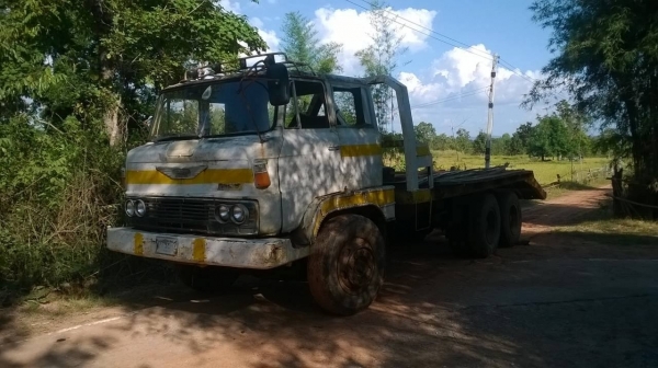 ขายเทนเลอร์บรรทุกแบคโฮ 2 เพลา ช่วงล่างใหญ่เบรคแห้ง เครื่อง PD6 230 แรงม้า คัสซีสวย เบรคทิฟฟี่ พาวเวอร์ ไม่มีทะเบียนนะครับ ราคาต่อรองได้