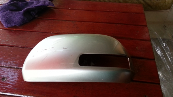 กระจกมองข้างวีออส 08-12 ไฟฟ้า 7 สาย ข้างซ้าย  มีฝาครอบสีขาว  มีแผ่นเนื้อกระจก