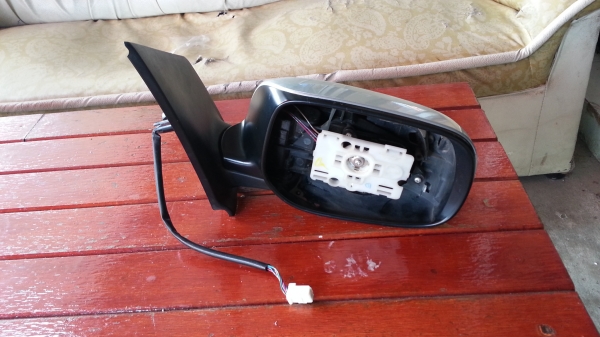 กระจกมองข้างวีออส 08-12 ไฟฟ้า 5 สาย ข้างขวา  มีฝาครอบสี  มีแผ่นเนื้อกระจก