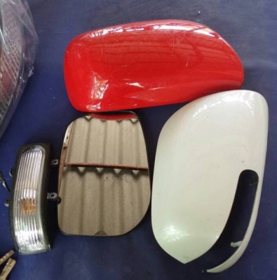 กระจกมองข้าง YARIS ไฟฟ้า 5 สาย ข้างซ้าย  มีฝาครอบสี  มีแผ่นเนื้อกระจกขายตามสภาพ