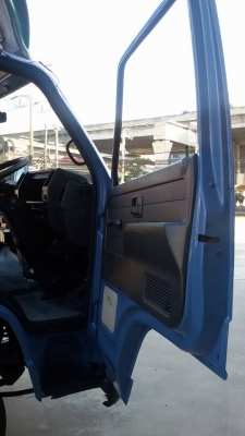 ขาย ISUZU NPR 110 แรงม้า กระบะคอก ยาว 4.60 เมตร สภาพสวย ภายในเก๋งสวย พร้อมวิ่งงาน สนใจสอบถามเพิ่มเติมโทร 081-4825911 คุณ พิมพ์ใจ 085-0097969 คุณ รุ่ง