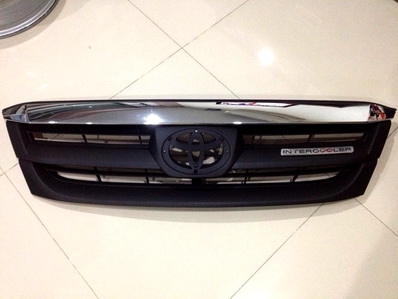 กระจังหน้าFORTUNER ดำด้าน ของแท้ ขาครบ ตจว ส่งได้ครับ