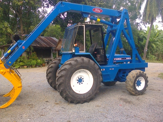 ขายรถคืบฟอรด์  6610   สองเภา   คาลาโร่  คืบต่อไหม่    สวยพร้อมใช้