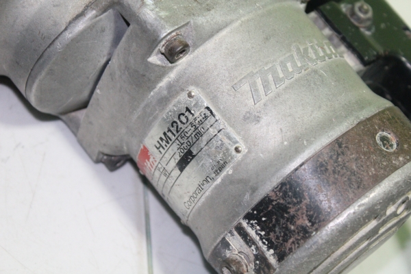 เครื่องสกัดคอนกรีต ยี่ห้อmakita รุ่นhm1201 สภาพดีพร้อมใช้งานครับ เครื่องสกัดคอนกรีต ยี่ห้อmakita รุ่นhm1201 สภาพดีพร้อมใช้งานครับ