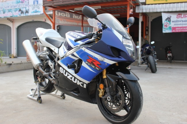 ขาย GSXR1000 K3 ปี2003 รถอินวอยล์ครับ เครื่องดี ขาย GSXR1000 K3 ปี2003 รถอินวอยล์ครับ เครื่องดี