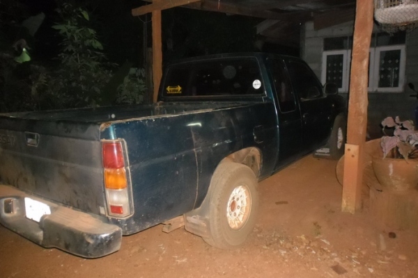 NISSAN BIGM KINGCAB - BDi 2.5 MT ปี 96 รถบ้านสวยจอโค้ง บางๆเดิมๆ ภายในเก๋งคอนโซลสวยครบพร้อม แอร์เย็น พวงมาลัยเพาเวอร์ กระบะปูพื้นลายเนอร์ ช่วงล่างดีคัชซีไม่มีผุไม่มีบวม ยางสภาพดีพร้อมใช้งาน เอกสารทะเบียนภาษีครบไม่มีขาดพร้อมโอน ราคาต่อรองได้ครับ