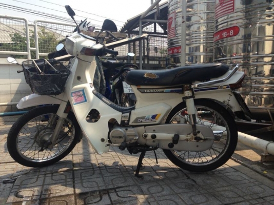 Honda Dream คุรุสภา สีขาวเดิมครับ ทะเบียนเต็มโอน!!!!!