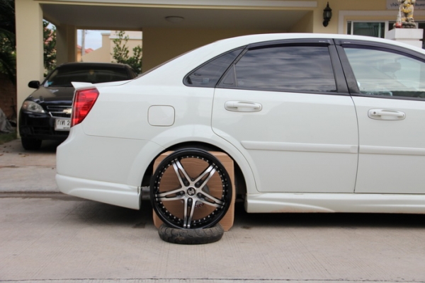 ฝากด้วยคับ ล้อขอบ18" ของใหม่ 5/120 กว้าง7.5 ออฟ 40 ราคาโดนใจ