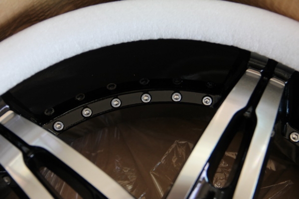 ฝากด้วยคับ ล้อขอบ18" ของใหม่ 5/120 กว้าง7.5 ออฟ 40 ราคาโดนใจ