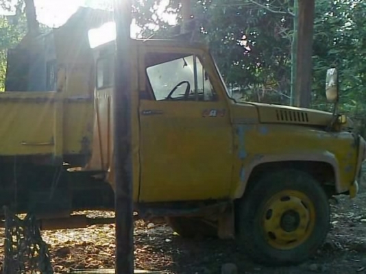 NISSAN UD 165 HP รถหกล้อดั๊มพ์หัวยาว กระบะดั๊มพ์เหล็ก 6 ตันยาว 4 เมตรสภาพดีไม่ผุ เครื่องแรงดีไม่เยิ้ม หัวเก๋งประตูเหล็กไม่มีผุสภาพดี ช่วงล่างใหญ่ยาง 9.00 ขอบ 20 สภาพดีพร้อมบรรทุกพร้อมใช้งาน เอกสารเล่มทะเบียนครบพร้อมโอน ราคาต่อรองได้ครับ