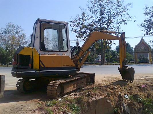 ขายด่วน!..รถขุด KOMATSU PC30-3 รถสวย พร้อมลุย!.