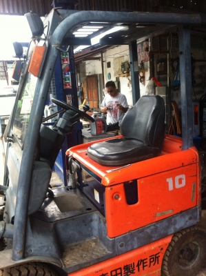 รถยกไฟฟ้า toyota