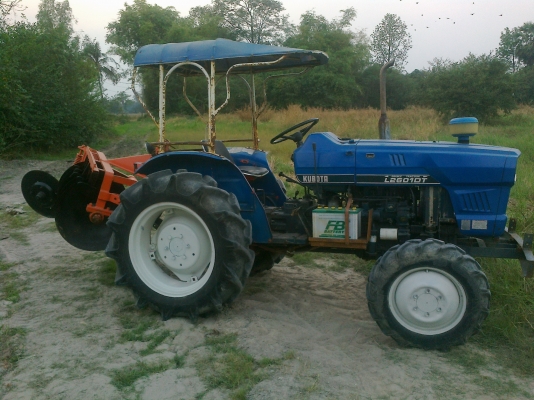 ขายรถไถ KUBOTA L2601DT4WD พร้อมใช้งาน