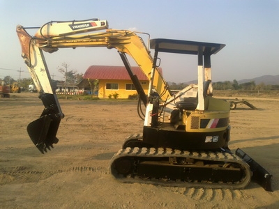 ขายรถขุดเก่านอก YANMAR B5 เก่านอก พร้อมใช้งาน