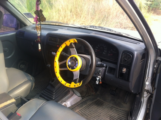 กระบะบิ๊กเอ๊มหน้าลาวปี93แค็ป กระบะบิ๊กเอ๊มหน้าลาวปี93แค็ป