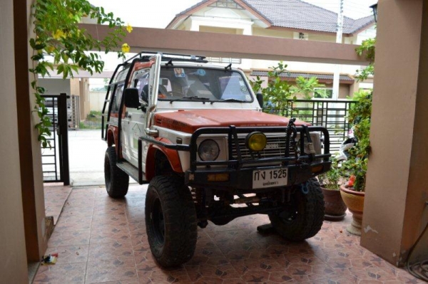 ขาย SUZUKI - CARIBIAN สีขาว, ช่วงล่างด้านหน้า Coil Spring ขาย SUZUKI - CARIBIAN สีขาว, ช่วงล่างด้านหน้า Coil Spring