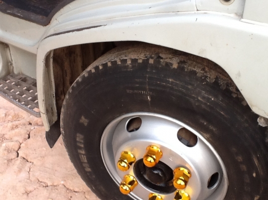 ขายหกล้อFB น้ำมัน 120 เครื่อง WO4D. รถปี38. กระจกไฟฟ้ารถสวยเดิมๆเลย