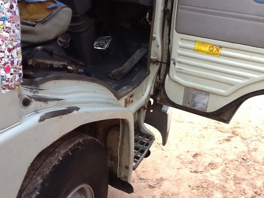 ขายหกล้อFB น้ำมัน 120 เครื่อง WO4D. รถปี38. กระจกไฟฟ้ารถสวยเดิมๆเลย