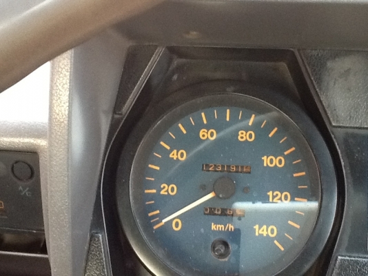 ขายหกล้อFB น้ำมัน 120 เครื่อง WO4D. รถปี38. กระจกไฟฟ้ารถสวยเดิมๆเลย